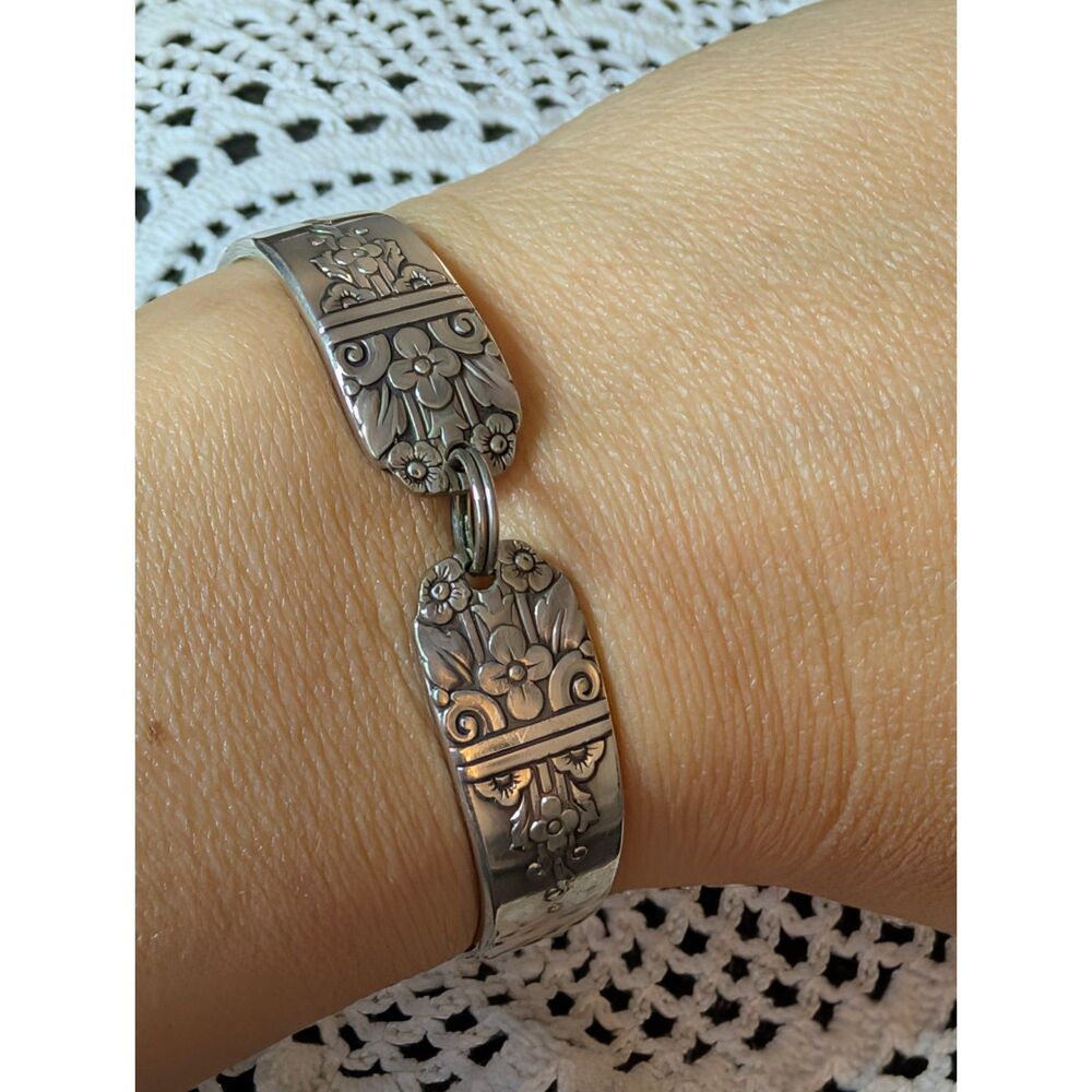 Vintage Oneida Silverplate Spoon Bracelet – Floral Motif, Magnetic Clasp